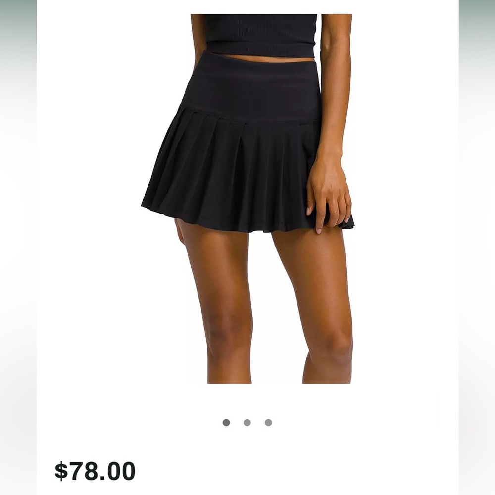 Wilson Tennis skort - pleated. Small.
